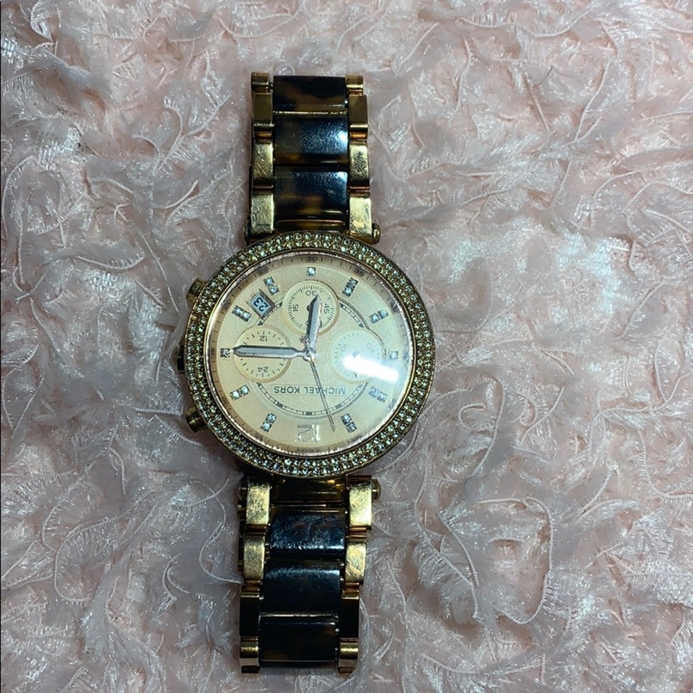Micheal Kors watch - Picture 2 of 4